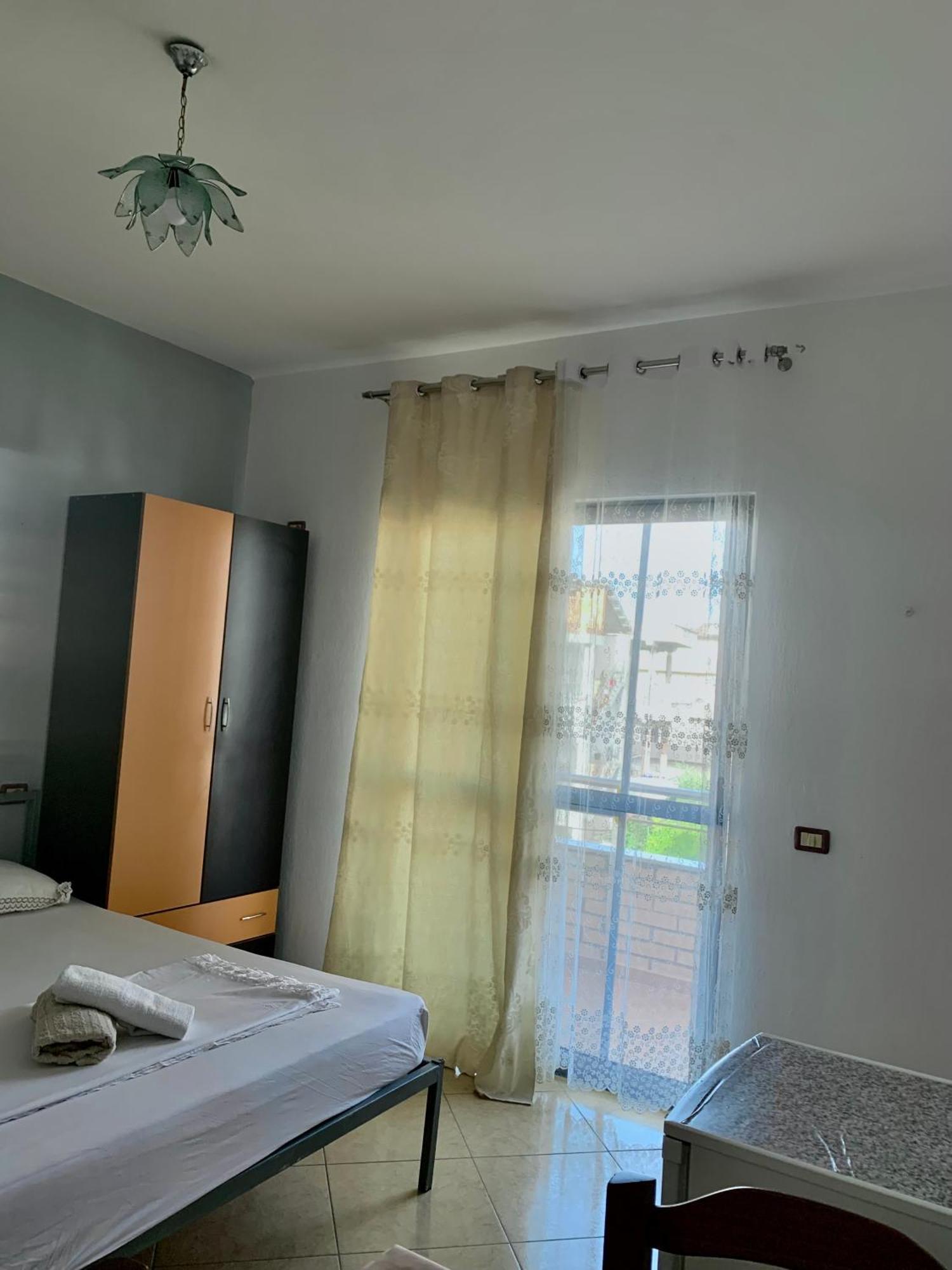 Serenade Beach Durrës Cameră foto